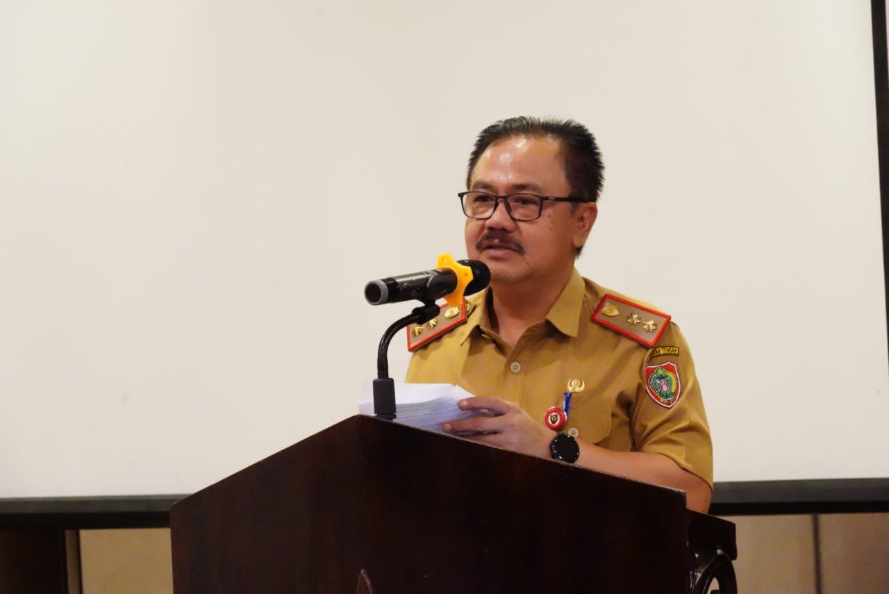 Sahli Herson B. Aden Buka Rapat Evaluasi Kerja Sama Daerah