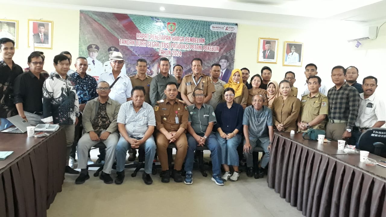 Dinas Perkebunan Gelar Rapat Penetapan Harga TBS Kelapa Sawit Produksi Pekebun Kalteng Untuk Periode II Bulan Oktober 2024