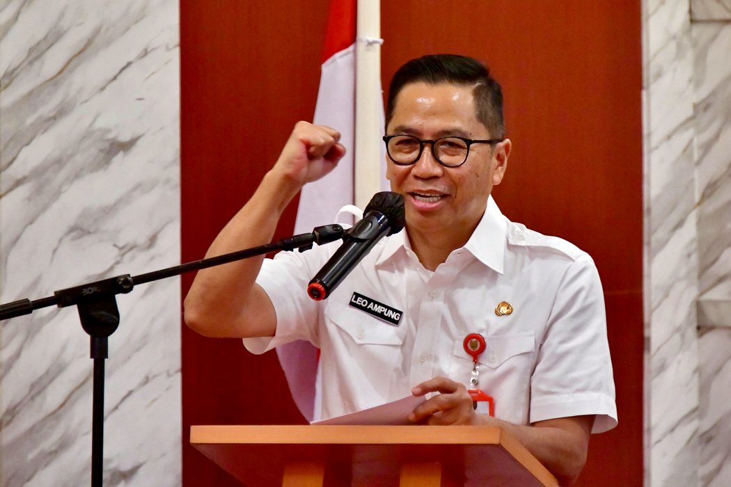Kepala Bappedalitbang Prov. Kalteng Leonard S. Ampung Buka Rapat Komisi TKPSDA WS Mentaya-Katingan