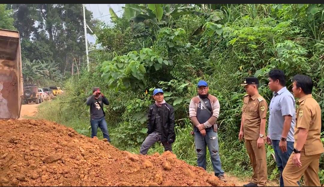 Bupati Gumas Monitoring Dan Evaluasi Peningkatan Pembangunan Ruas Jalan Tumbang Miri