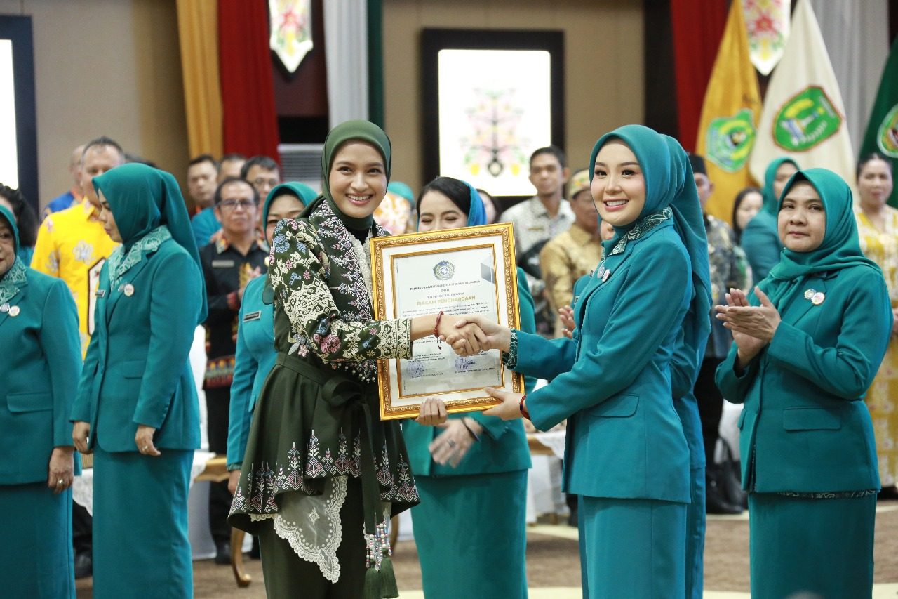 Kepala Dinas PMD Prov. Kalteng Aryawan Sampaikan Rasa Optimisnya Bahwa Para Ketua yang Dilantik Dapat Menjalankan Amanah