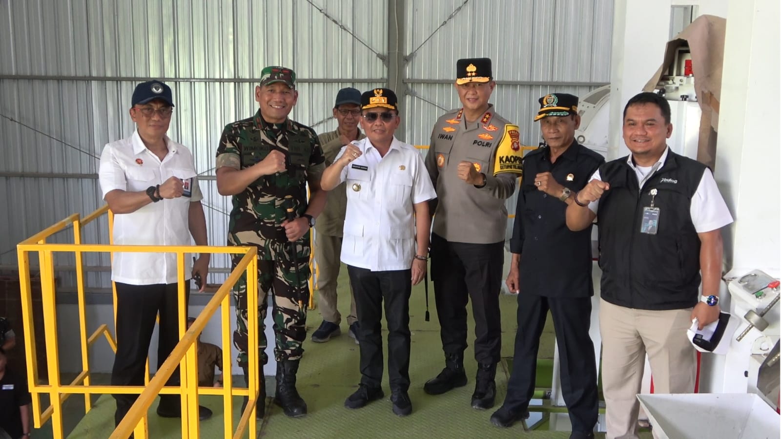 Gubernur Kalteng Agustiar Sabran Tinjau Rice Milling Unit (RMU) dan Rice to Rice (RtR)