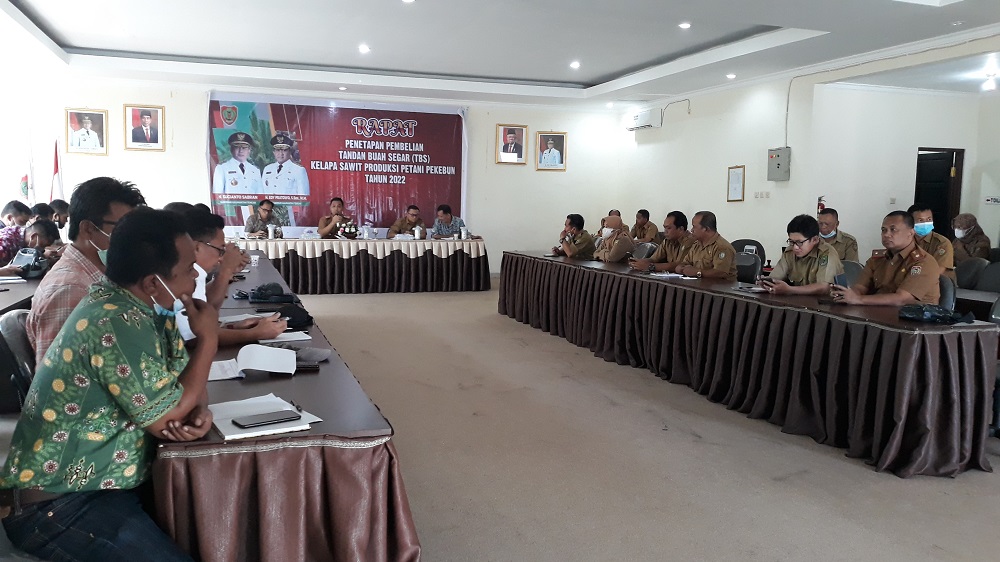 Plt. Kadisbun Prov. Kalteng Buka Rapat Penetapan Harga TBS Periode Bulan Mei 2022