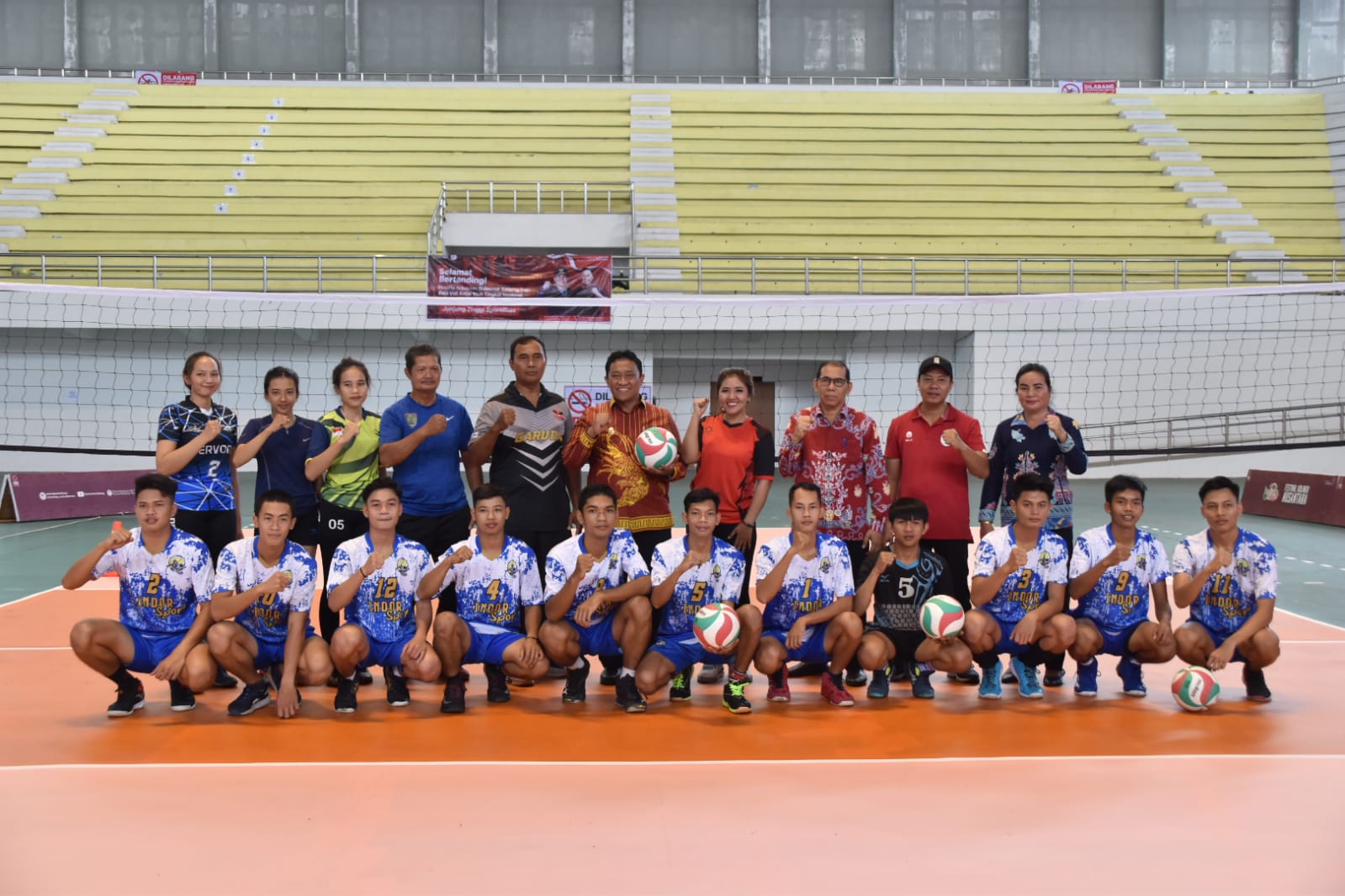 Wagub Kalteng Edy Pratowo Cek Kesiapan Lapangan Voli dan GOR Indor Serbaguna