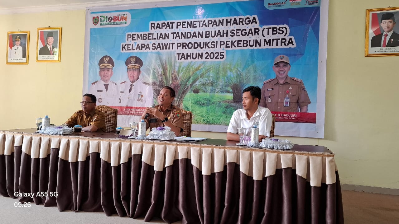 Disbun Prov. Kalteng Gelar Rapat Penetapan Harga Pembelian TBS Kelapa Sawit Produksi Pekebun untuk Periode II bulan Juli 2025