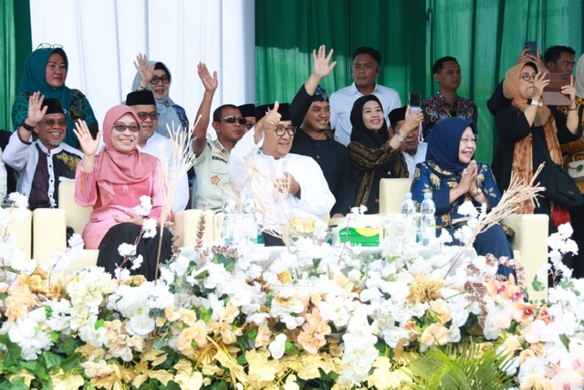 Kafilah MTQN XXX Kalteng Ikuti Pawai Ta-aruf