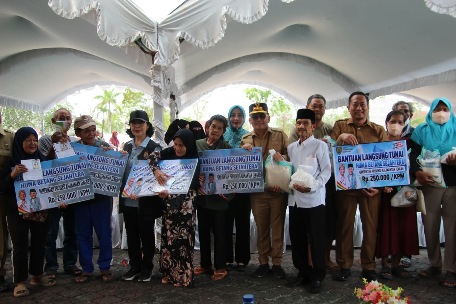 Gubernur Kalteng Agustiar Sabran Tinjau Kondisi Masyarakat di Tengah Kemarau dan Ancaman Karhutla di Sukamara