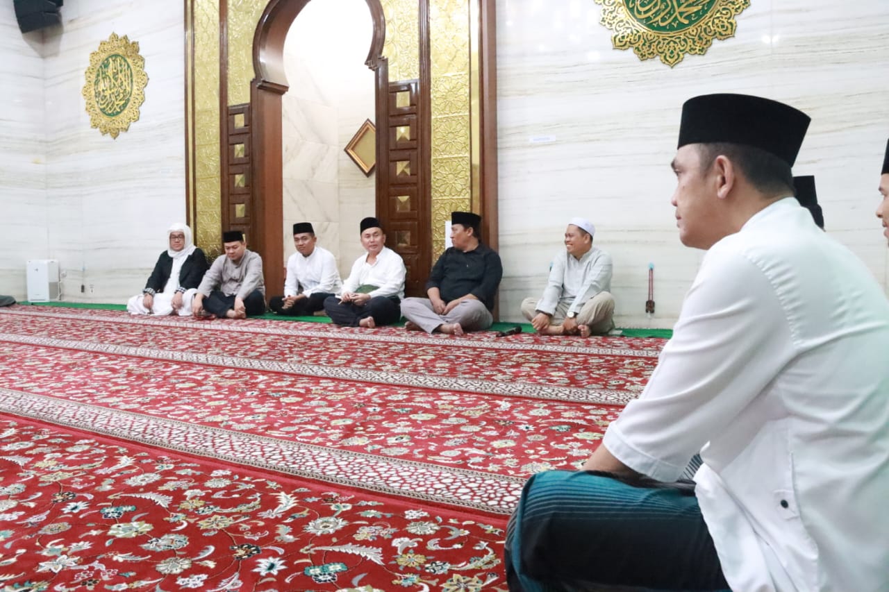 Gubernur Kalteng Sugianto Sabran Bersama ASN Laksanakan Salat Subuh Berjamaah di Musala Asy-Syifa