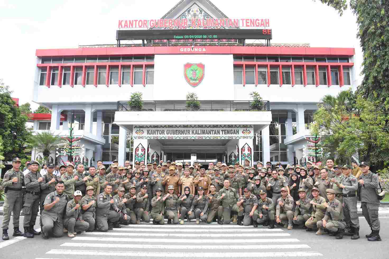 Satpol PP Prov. Kalteng Turut  Bagian Pelaksanaan Apel Besar dan Halalbihalal Dalam Rangka 1 Syawal 1446 Hijriah