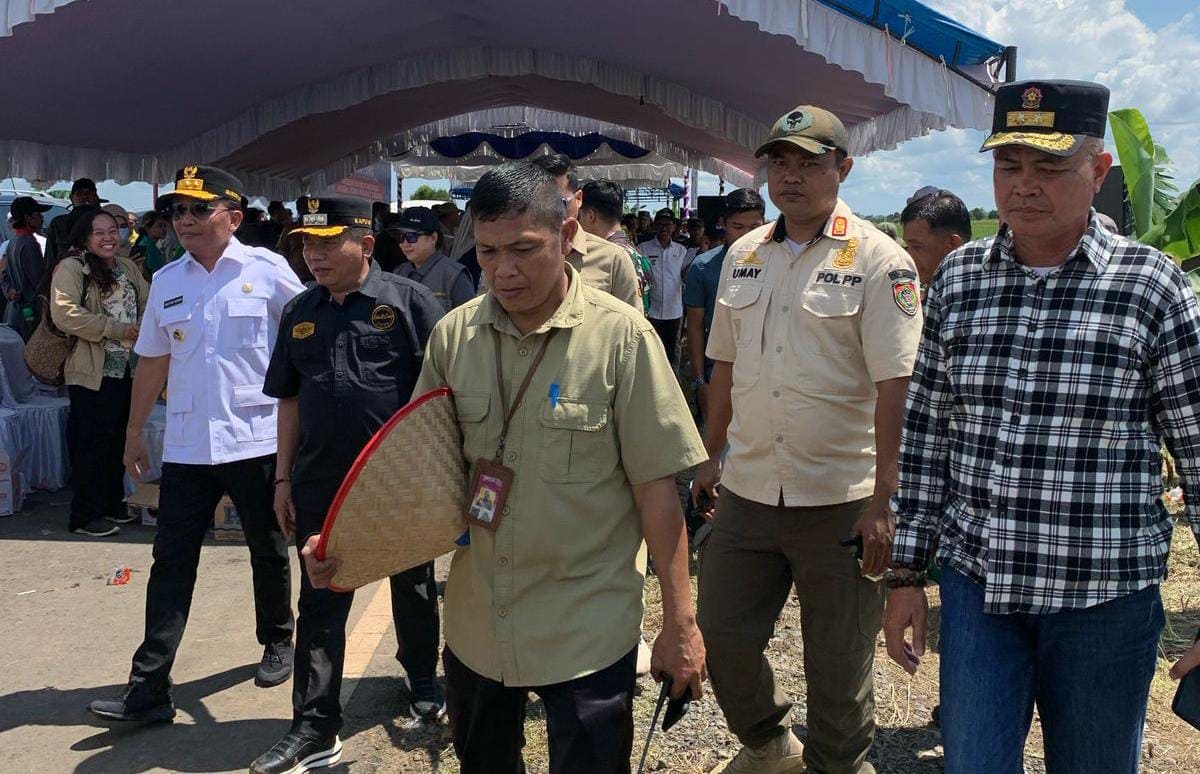 Gubernur Kalteng Agustiar Sabran Hadiri Panen Raya Padi, Satpol PP Prov. Kalteng Pastikan Pengamanan