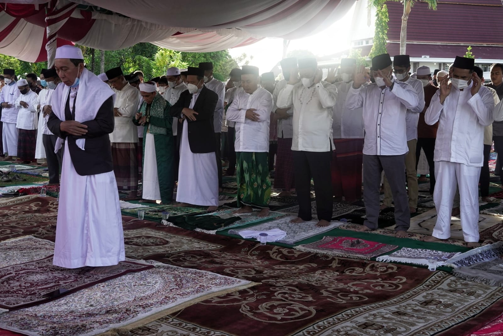 Pemprov Kalteng Gelar Salat Ied 1 Syawal 1443 H/ 2 Mei 2022 M Di Istana Isen Mulang