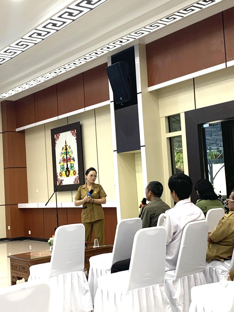 Diskominfosantik Prov. Kalteng Gelar Bimtek Peningkatan Kapasitas Pejabat Pengelola Informasi dan Dokumentasi (PPID)