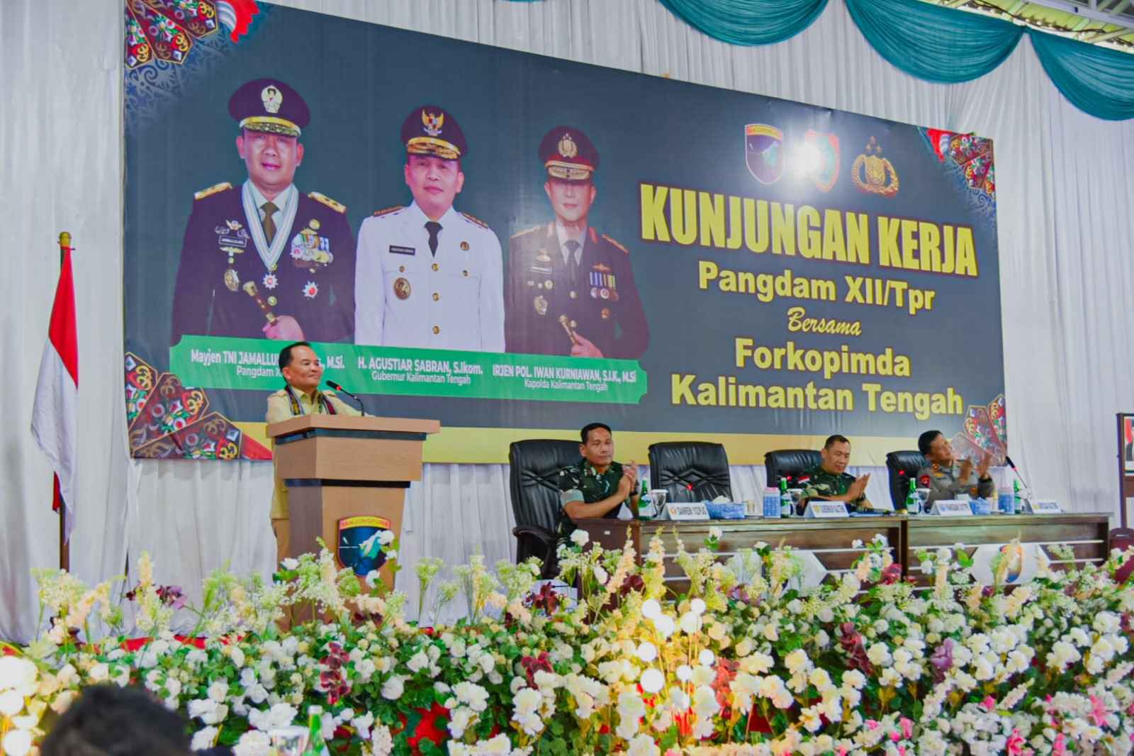 Gubernur Kalteng Agustiar Sabran Dampingi Pangdam XII/Tanjungpura Mayjen TNI Jamallulael Dalam Kunker ke Kabupaten Barito Utara