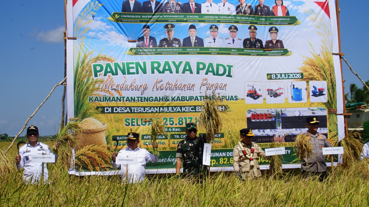 Gubernur Kalteng Didampingi Pangdam XXII/Tambun Bungai, Agustiar Sabran Resmikan Waterfront City Kapuas