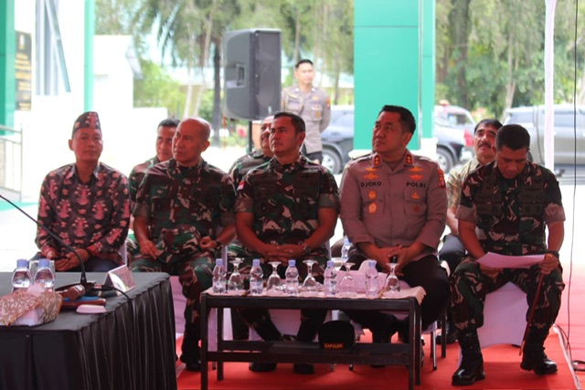 Sahli Yuas Elko Hadiri Penutupan Latihan Lapangan Dalam Rangka Penanggulangan Bencana Kebakaran Hutan dan Lahan
