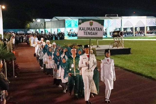 Kafilah Kalteng Ikuti Pembukaan MTQ Nasional XXX