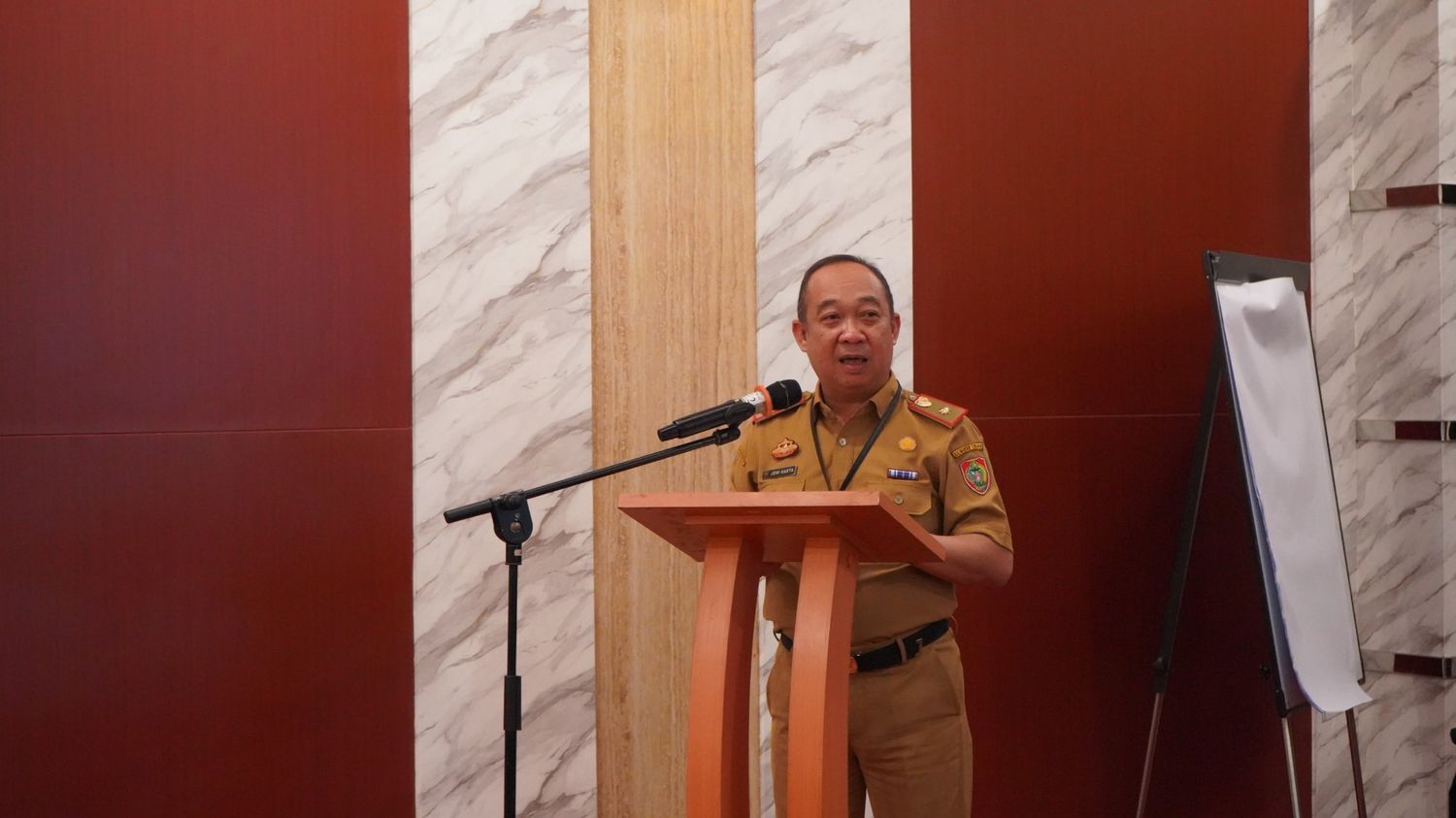 DLH Gelar Bimtek Penilaian Substansi dan Penyusunan Persetujuan Teknis serta Sertifikat Kelayakan Operasi Pemenuhan Baku Mutu Air dan Pemenuhan Batu Muku Emisi