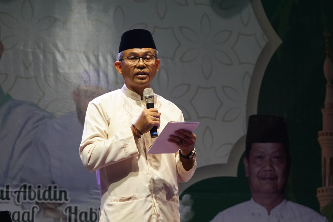 Plh Sahli Pemkumpol Ahmad Husain Hadiri Kalteng Bersholawat Bersama Habib Ali Zainal Abidin bin Segaf Assegaf