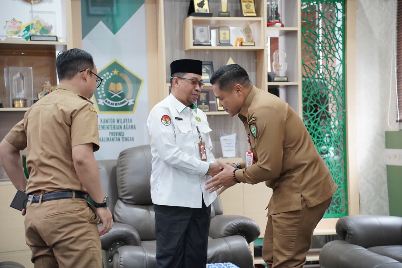 Kepala Dinas Pendidikan Prov Kalteng Muhammad Reza Prabowo Lakukan Silaturahmi ke Kantor Wilayah Kementerian Agama Kalteng