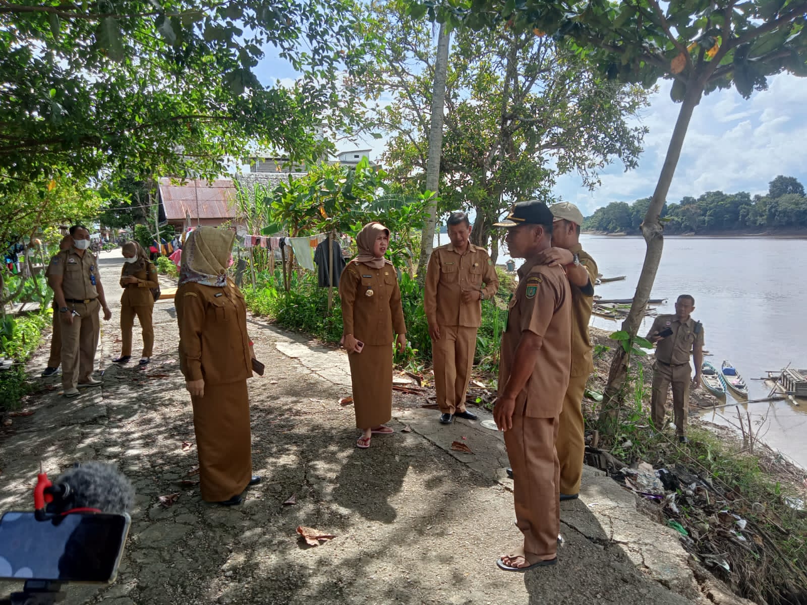 Pemkab Barsel lakukan sejumlah langkah atasi abrasi di Desa Baru dan Muara Talang