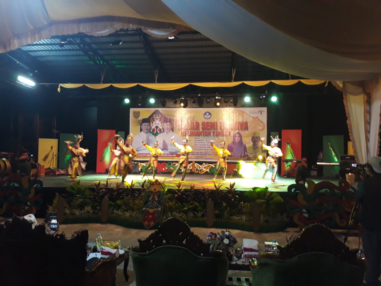 Dinas Kebudayaan Dan Pariwisata Gelar Seni Budaya Di Panggung Pertunjukan Terbuka Taman Budaya Kalteng