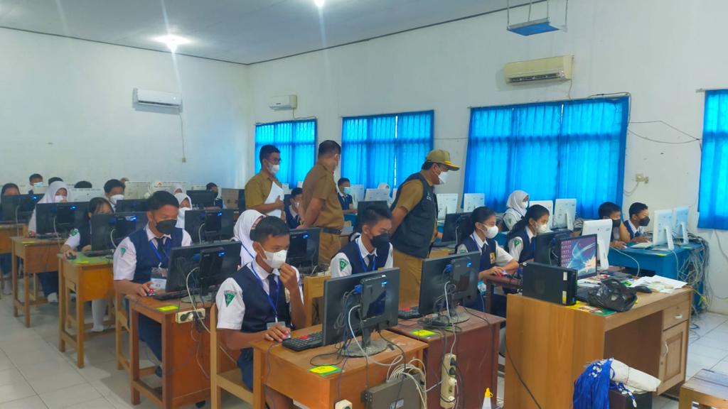 UAS Jenjang SMP Kab. Kapuas Serentak Diikuti Sebanyak 4.170 Siswa