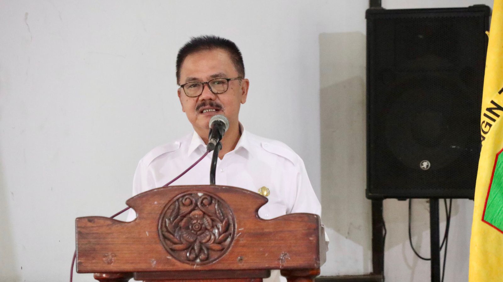 Plh. Asisten Pemkesra Herson B. Aden Buka Sosialisasi Pencegahan dan Penanggulangan Ekstremisme Berbasis Kekerasan yang Mengarah pada Terorisme