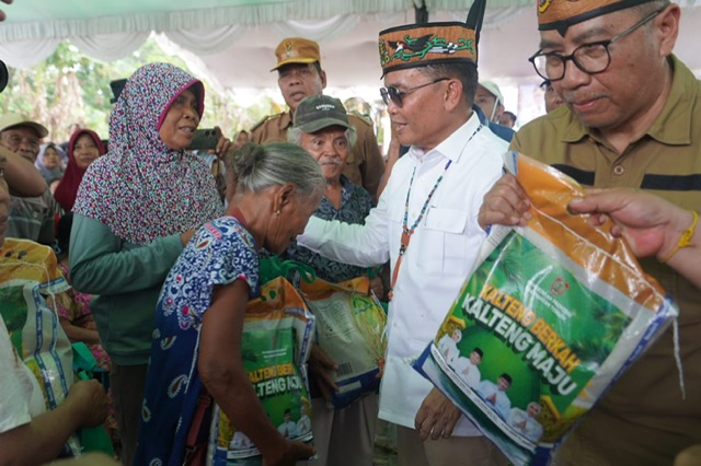 Gubernur Kalteng Agustiar Sabran : Pemprov Kalteng Berkomitmen Jaga Daya Beli Masyarakat Melalui Pasar Murah