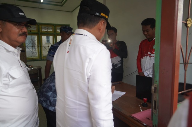 Gubernur Kalteng Agustiar Sabran Resmikan Sekaligus Tinjau Fasilitas Koperasi Kelurahan Merah Putih