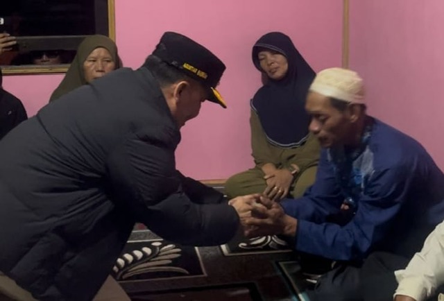 Gubernur Kalteng Agustiar Sabran Lakukan Kunjungan ke Rumah Duka Korban Kecelakaan Lalu Lintas