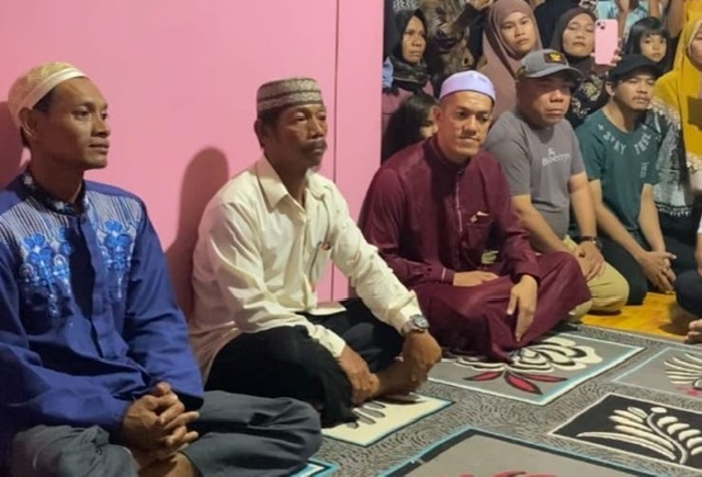 Gubernur Kalteng Agustiar Sabran Lakukan Kunjungan ke Rumah Duka Korban Kecelakaan Lalu Lintas