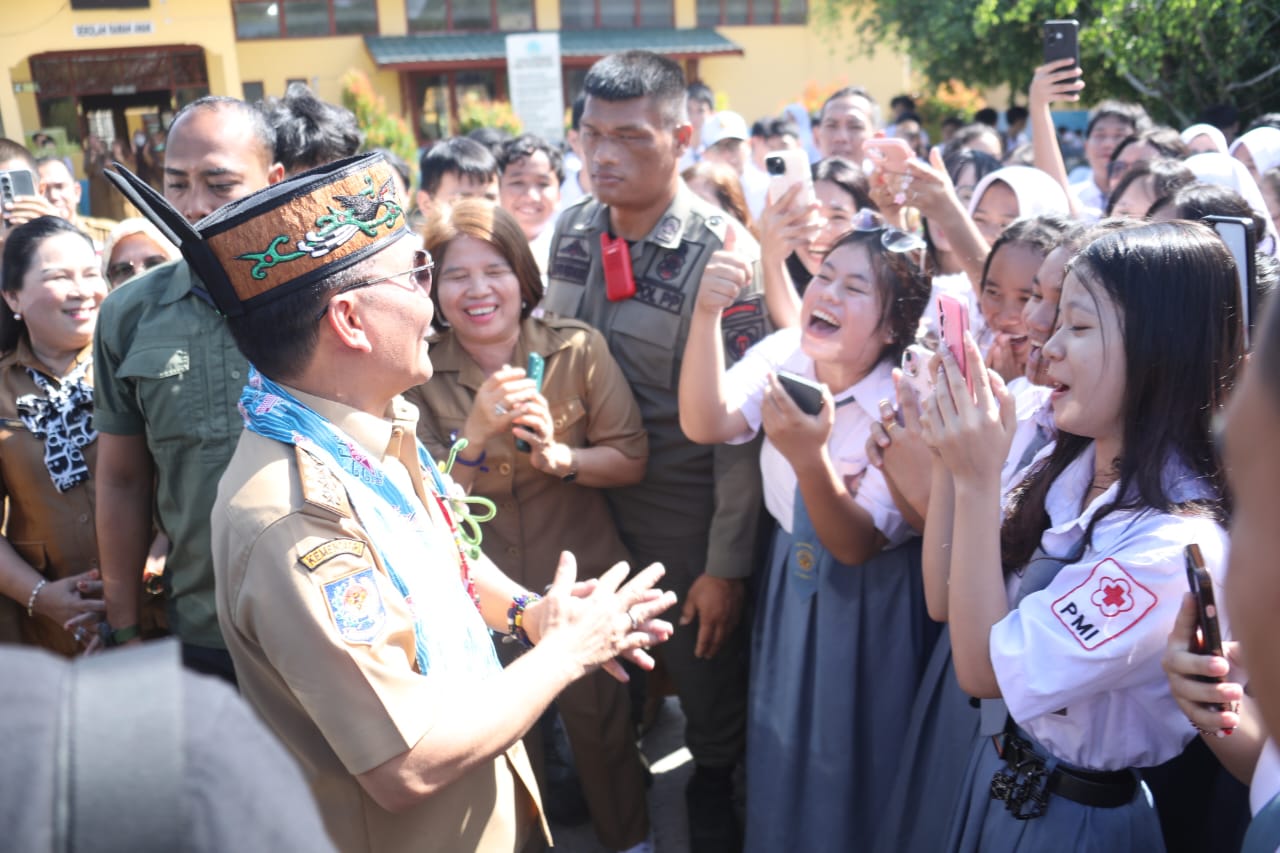Gubernur Kalteng Agustiar Sabran Sidak ke SMAN 3 Palangka Raya