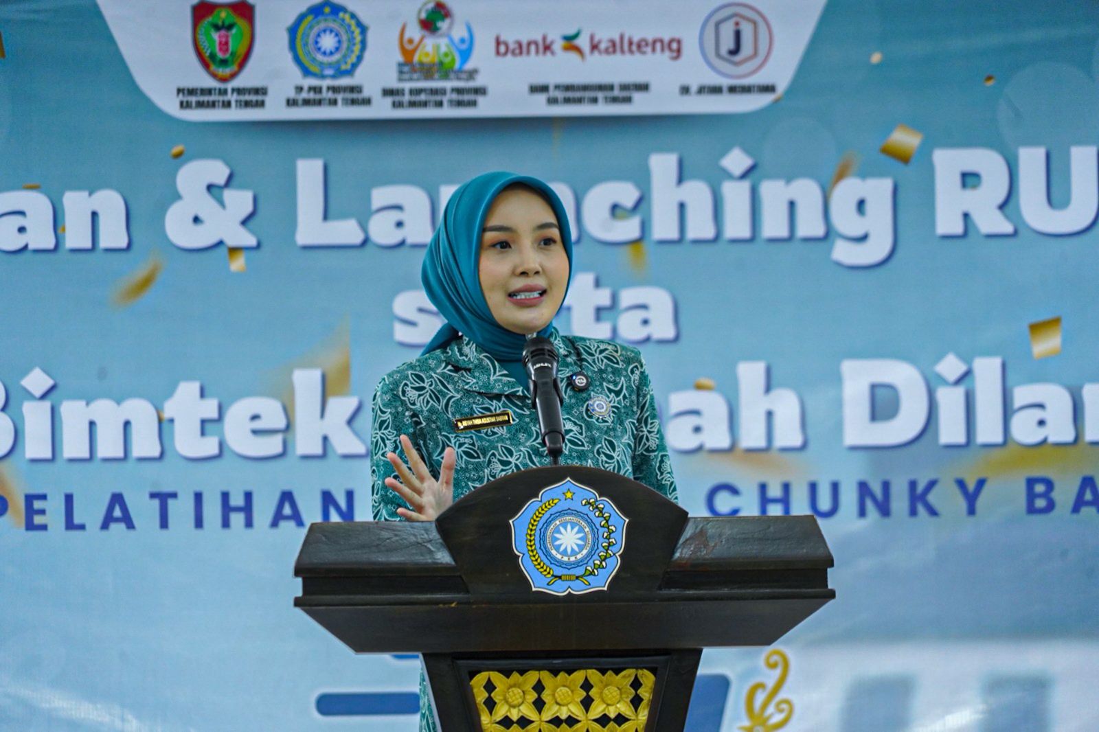 Ketua TP-PKK Prov. Kalteng Aisyah Thisia Agustiar Sabran Hadiri Peresmian dan Peluncuran Toko RUMI PKK