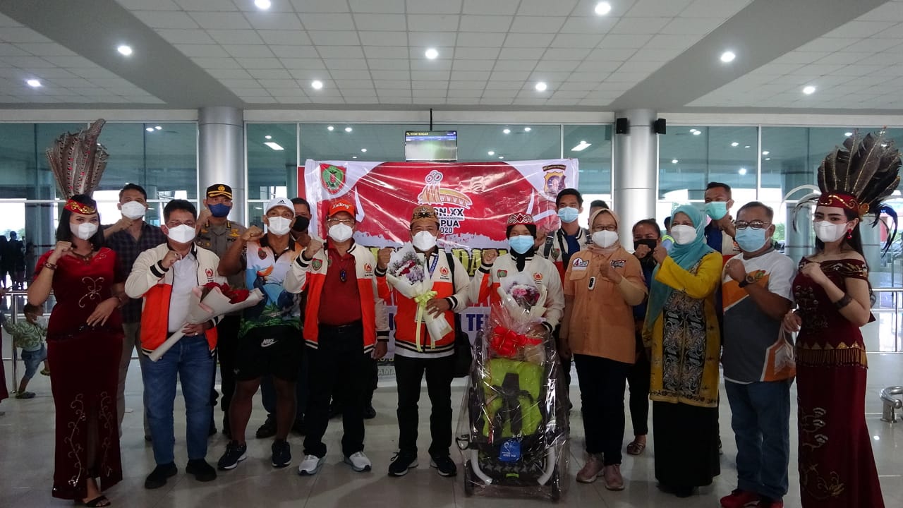 Pj. Sekda Kalteng Sambut Kedatangan Atlet PON XX