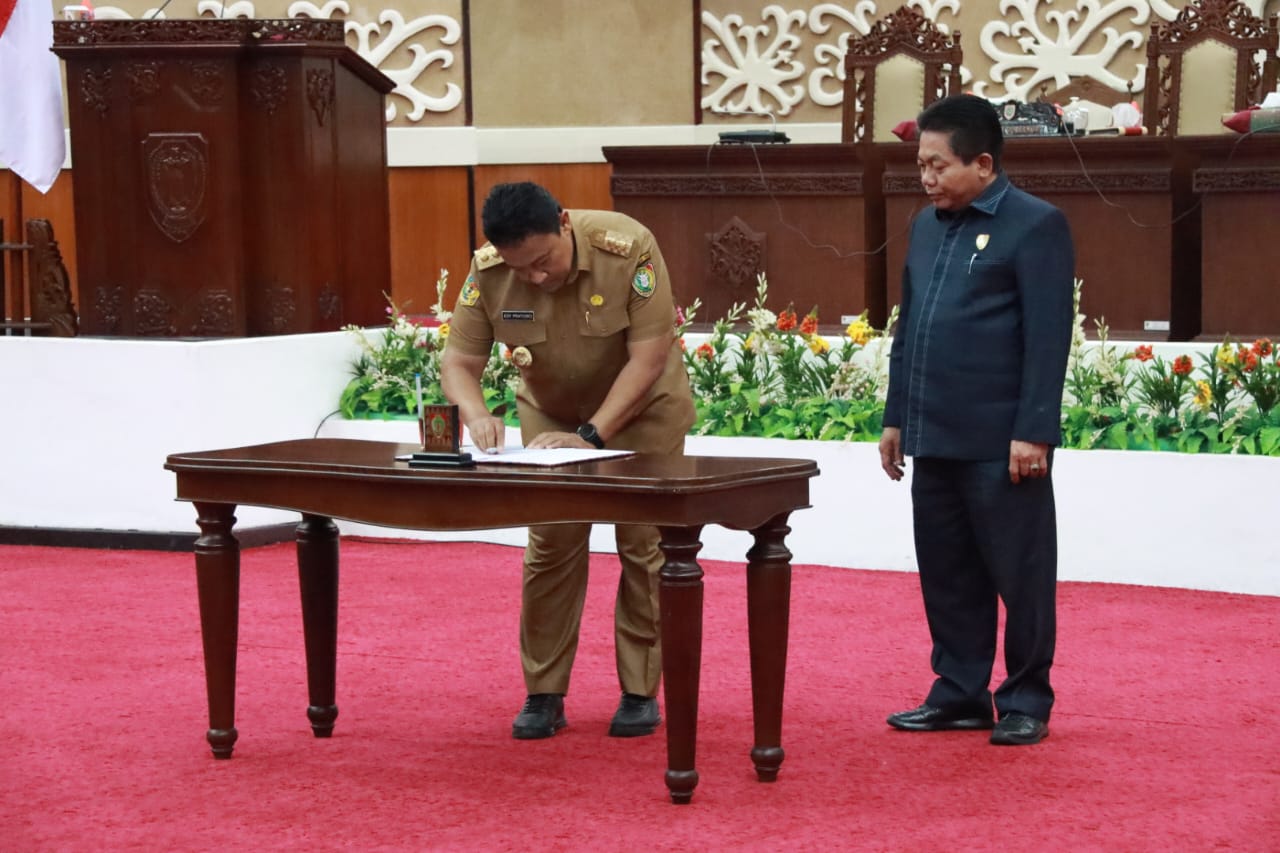 Wagub Kalteng Edy Pratowo Hadiri Rapat Paripurna ke-4 Masa Persidangan III Tahun Sidang 2023 DPRD Prov. Kalteng