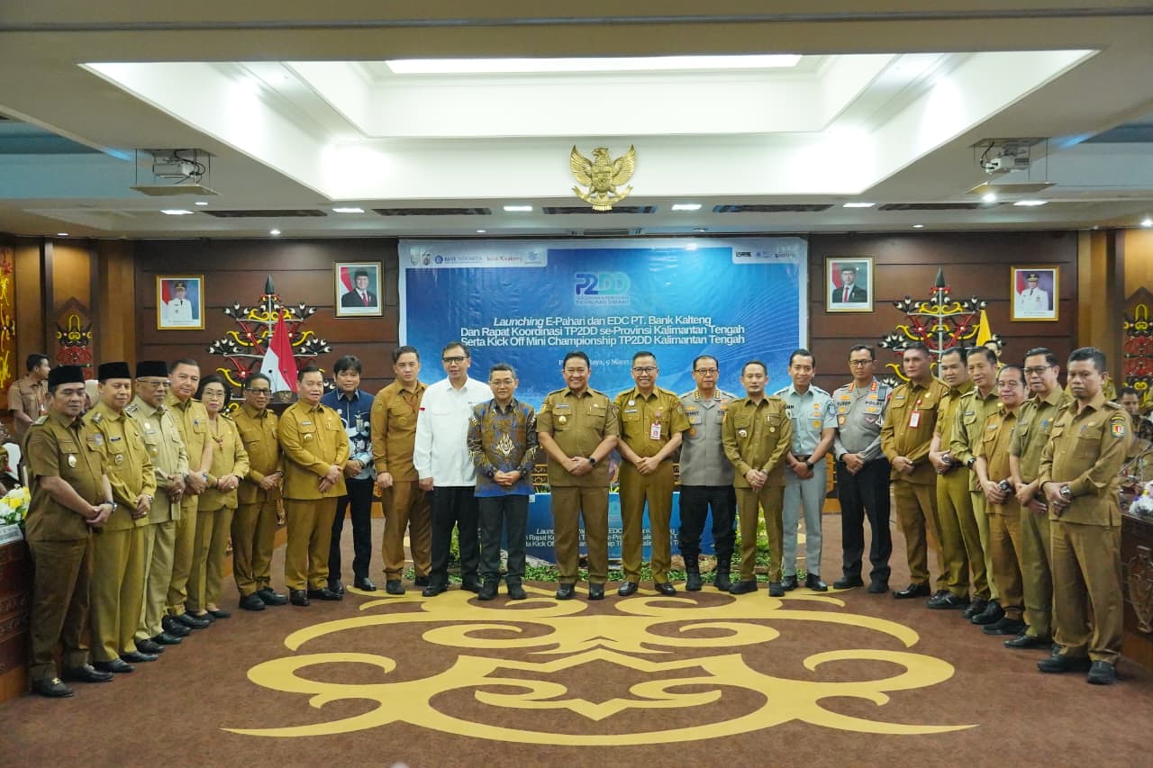 Wagub Kalteng Edy Pratowo Luncurkan Aplikasi E-Pahari dan Perangkat EDC Bank Kalteng