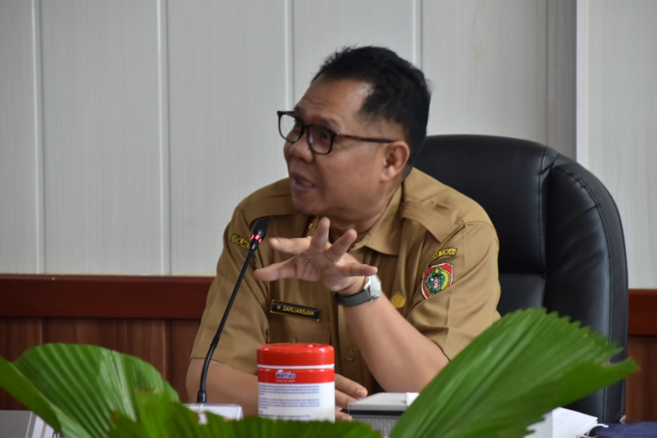 Asisten Ekbang Leonard S. Ampung Pimpin Rapat Koordinasi Percepatan Pembangunan Tambak Udang/Shrimp Estate