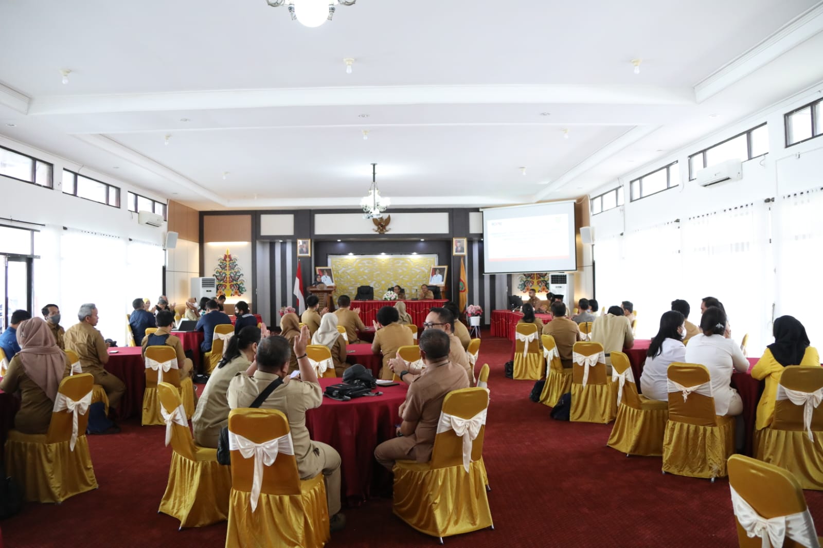 Asisten Adum Setda Prov. Kalteng Buka Pelatihan Calon Penyuluh Antikorupsi dan Sertifikasi Jalur Pengalaman