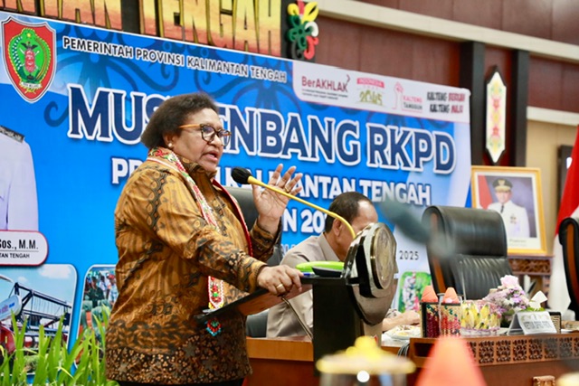 Wamendagri Ribka Haluk Memacu Pemprov Kalteng Untuk Meningkatkan Realisasi APBD