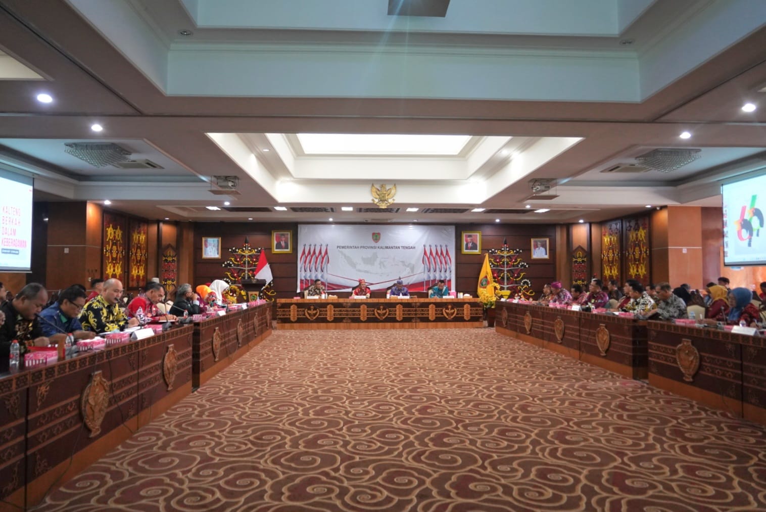 Sekda Prov. Kalteng Pimpin Rapat Pemantapan Rangkaian Kegiatan Hari Jadi ke 66 Provinsi Kalimantan Tengah Tahun 2023
