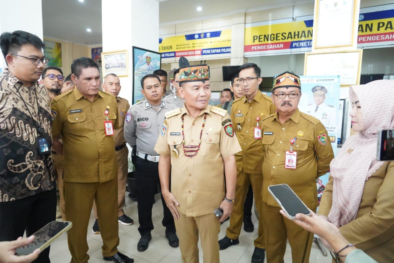 Gubernur Kalteng Agustiar Sabran Sidak Kantor Samsat Palangka Raya
