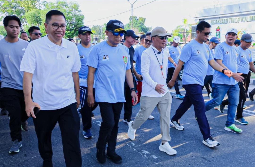 Pemprov Kalteng Gelar Jalan Sehat Memperingati Hari Koperasi Nasional ke-78