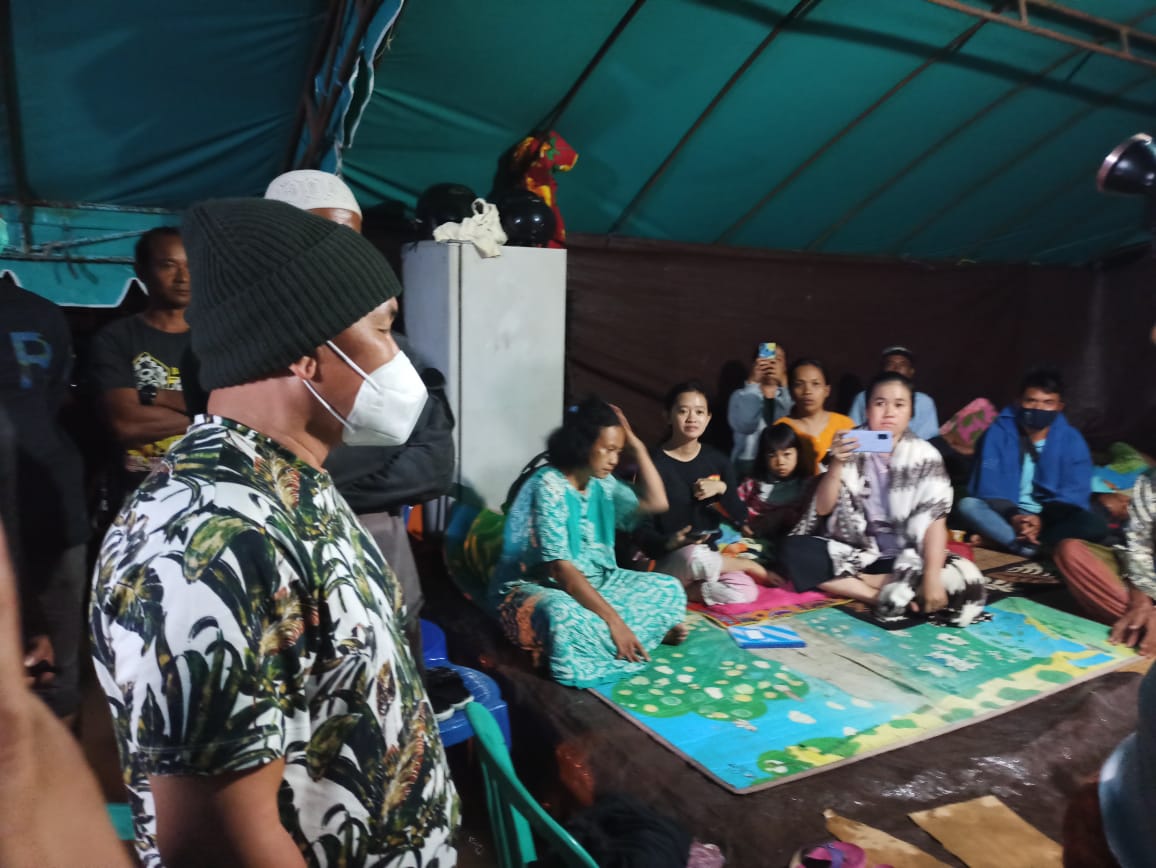 Gubernur Kalteng Kunjungi Posko Pengungsian Banjir di Katingan