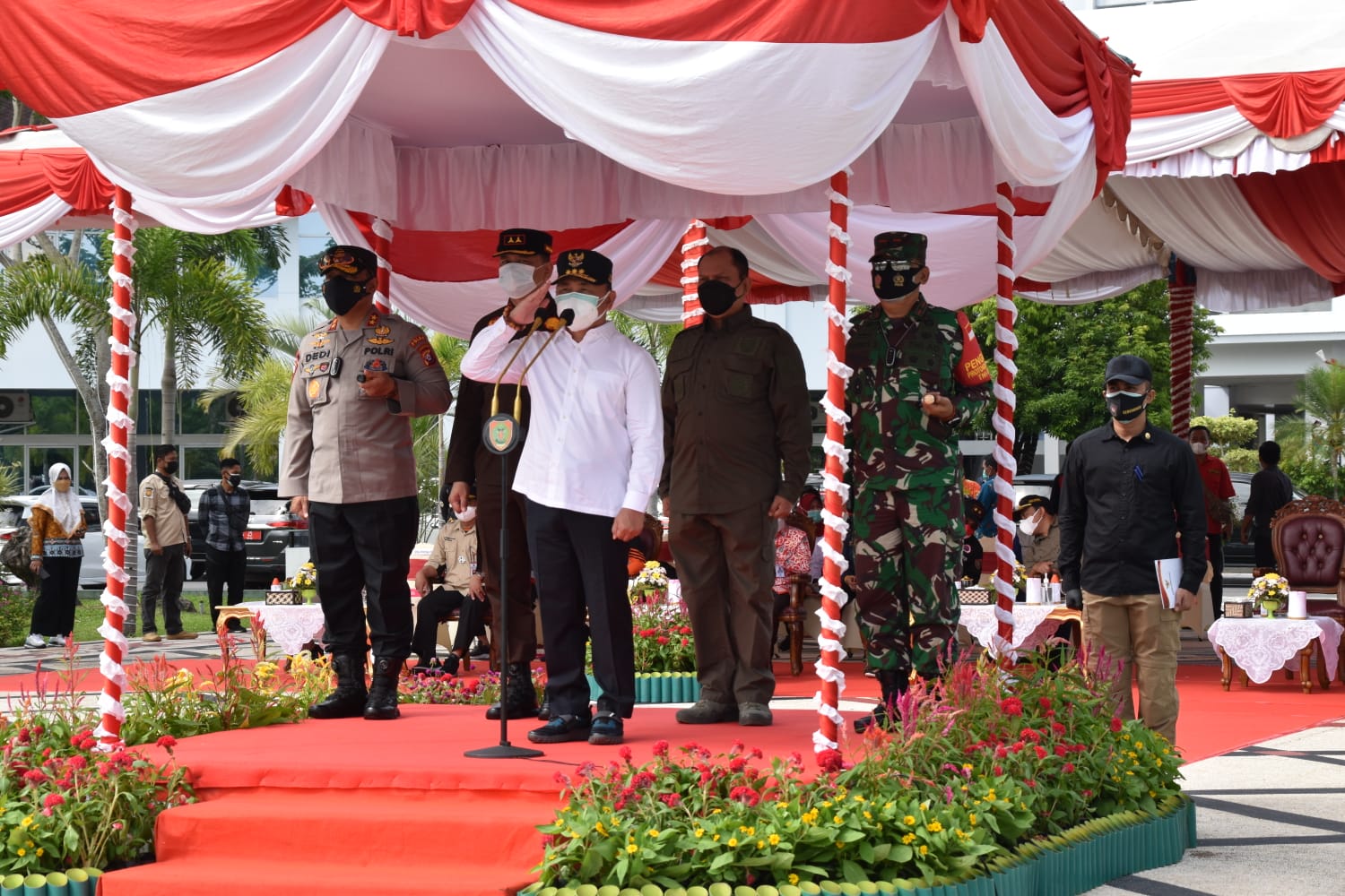 Gubernur Pimpin Apel Gelar Personil Sarpras Penanganan Darurat Bencana Banjir