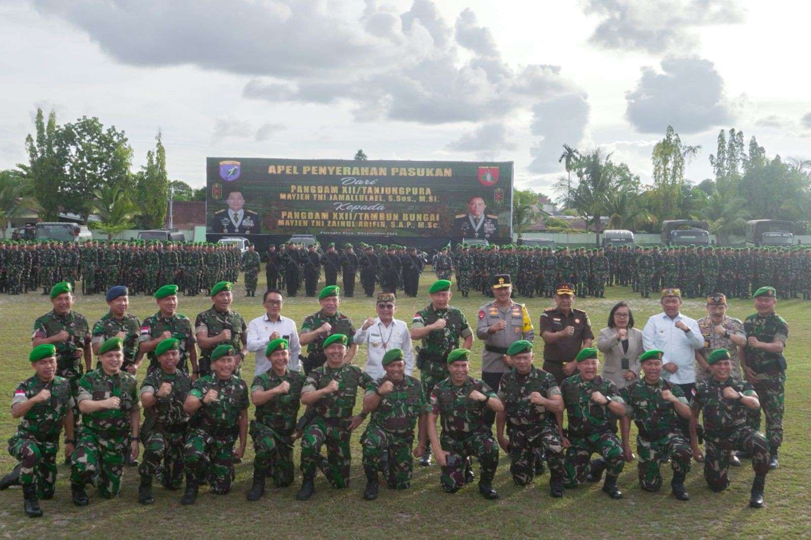 Kodam XXII/Tambun Bungai Menerima Alih Komando dan Pengendalian (Alih Kodal) Pasukan dari Kodam XII/Tanjungpura