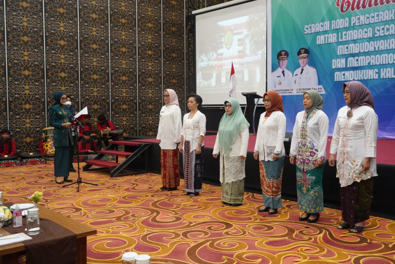Bunda Literasi Prov. Kalteng Ivo Sugianto Sabran Kukuhkan Bunda Literasi di Beberapa Kabupaten/Kota