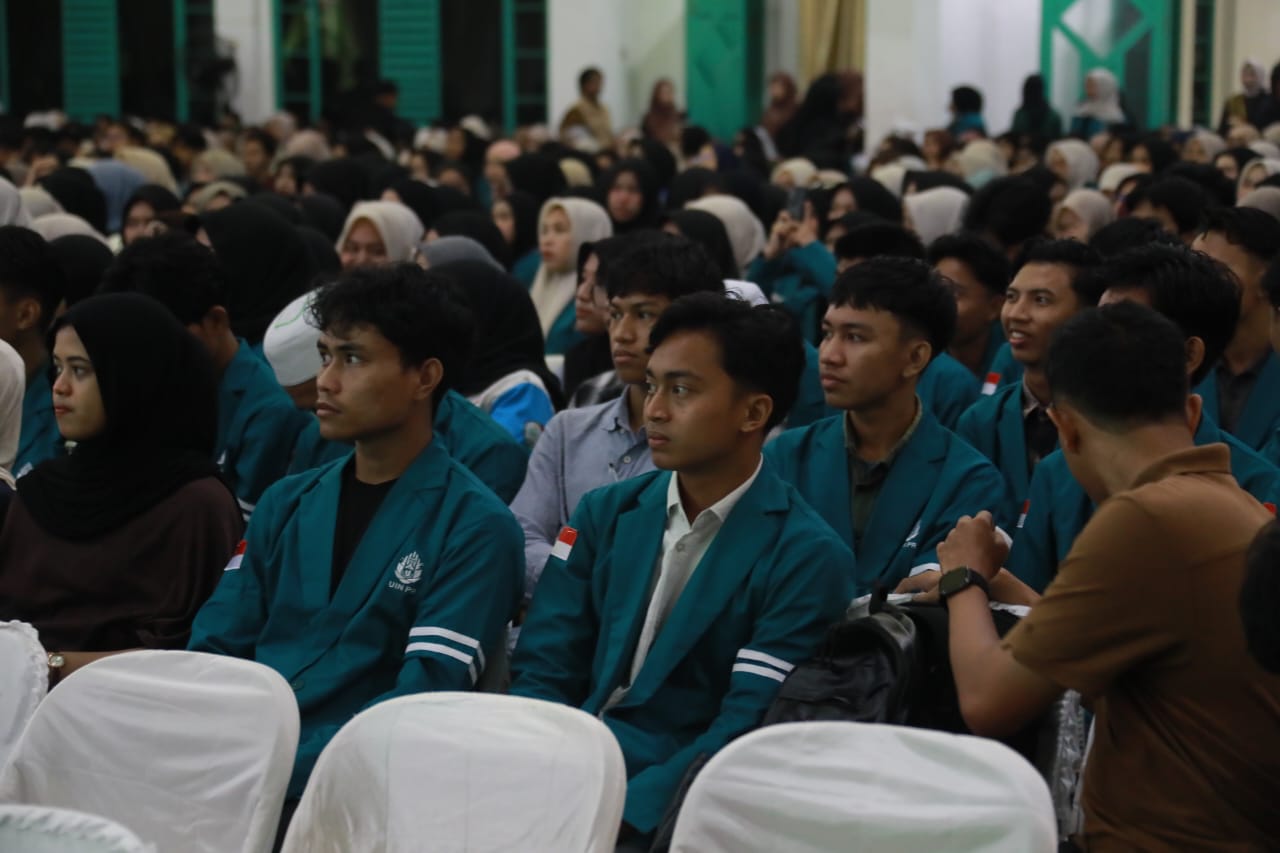 Kuliah Umum Staf Khusus Presiden Bidang Ekonomi Kreatif Perkuat Pengembangan Potensi Mahasiswa di Kalteng