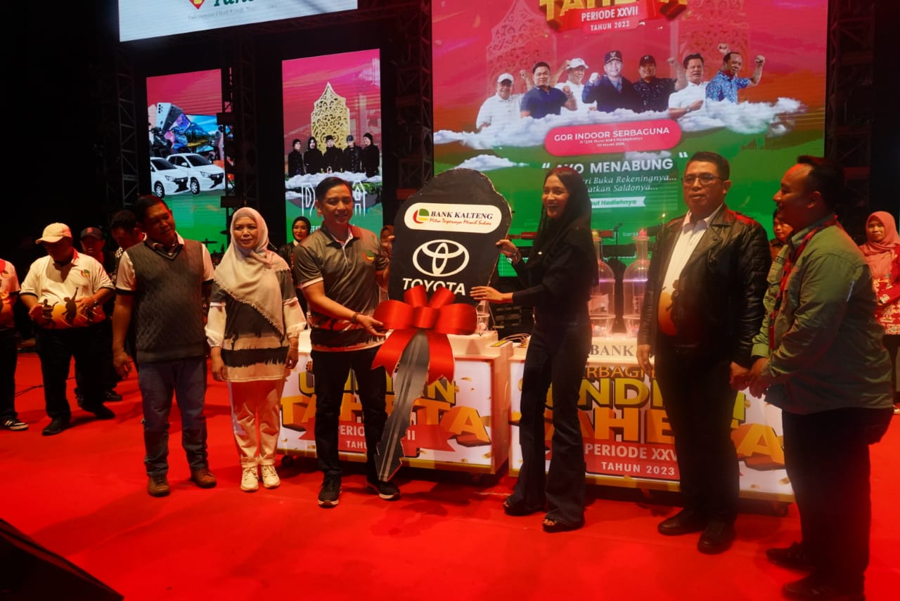 Asisten Ekbang Sri Widanarni hadiri Acara Undian Taheta Bank Kalteng