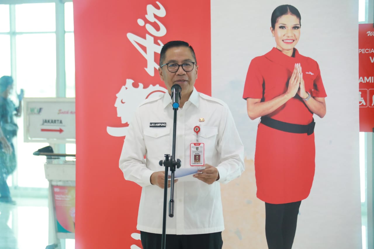 Plt. Sekda Leonard S. Ampung Buka Penerbangan Perdana Wings Air PKY–PKN