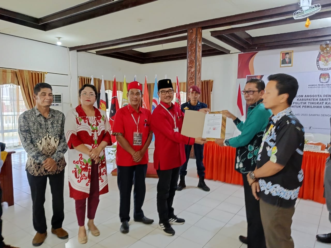 Tiga Parpol Daftarkan Bacaleg Ke KPU Barito Selatan